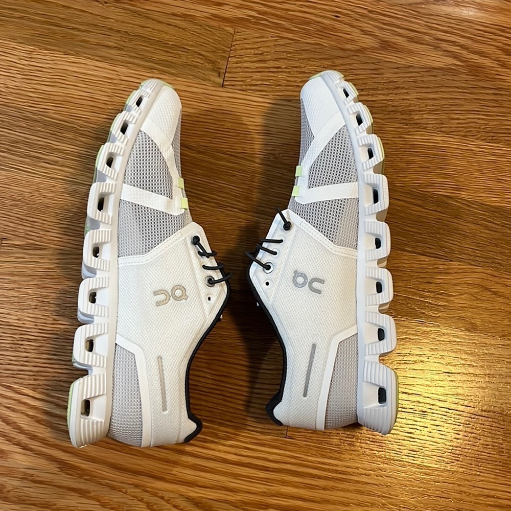 ON Cloud 5 Push Running Shoes in White/Oasis NWT Size 9.5 - Picture 8 of 14